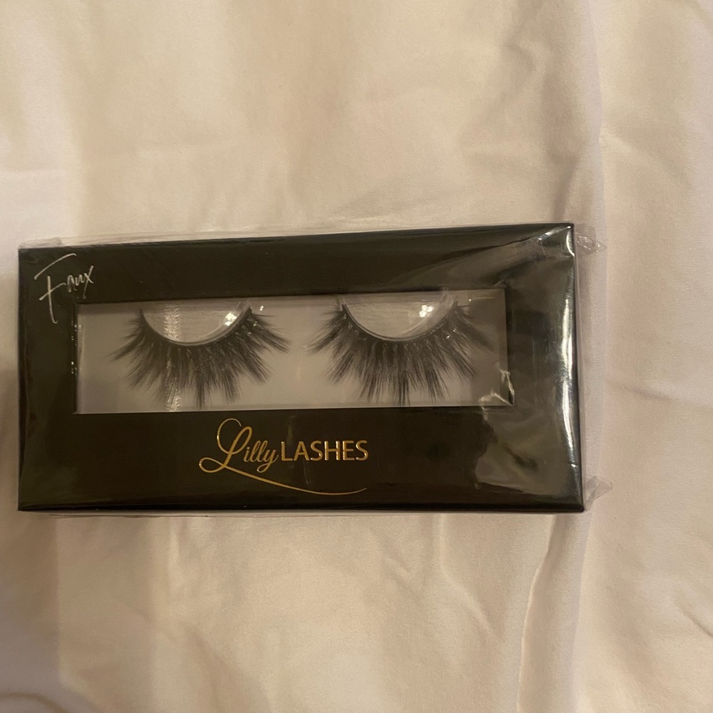 Brand new Lilly lashes